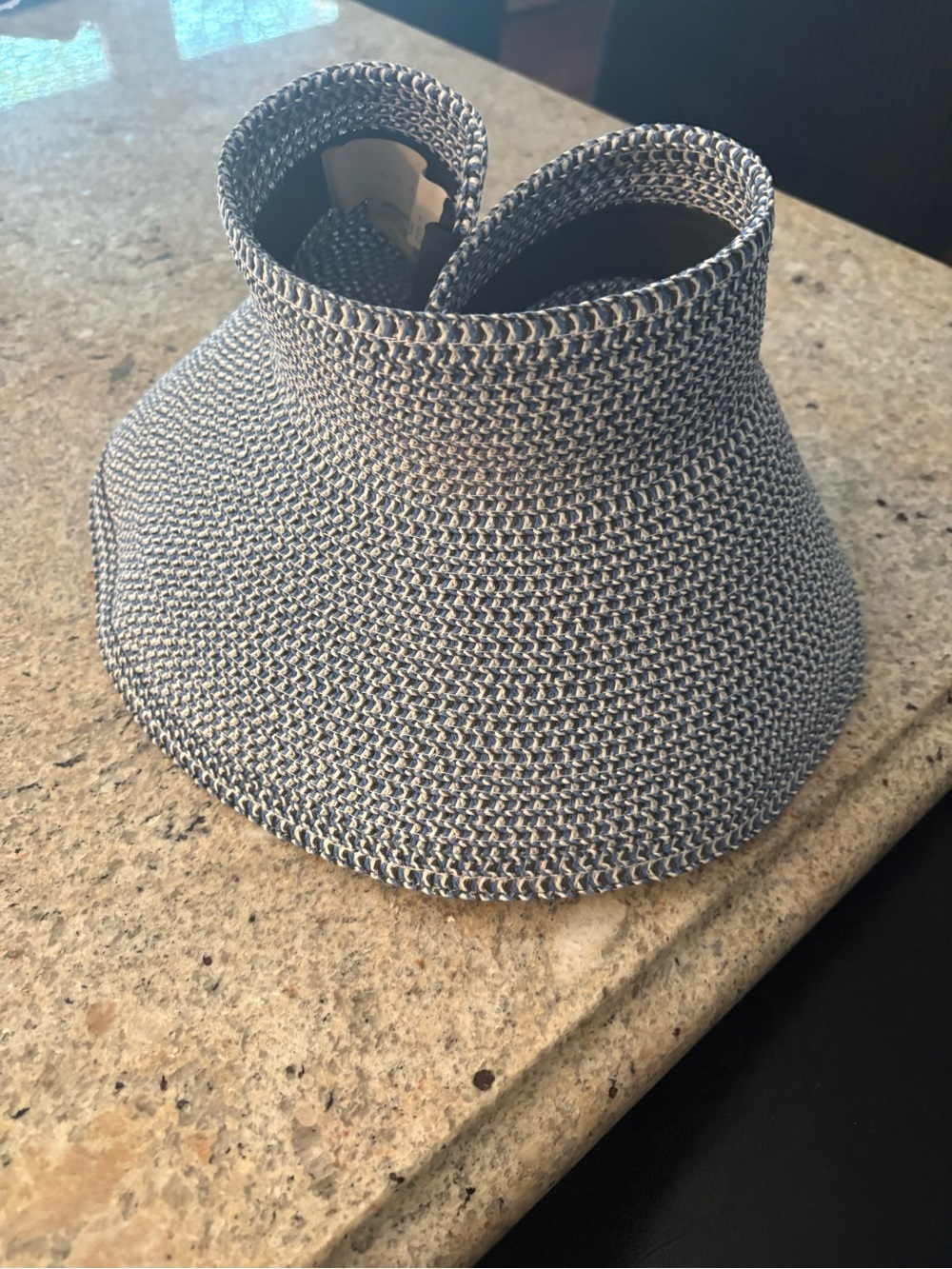 Ladies new blue/white sun hat.